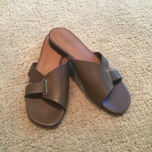 Robert Clergerie Paris Aston Birch Tan Brown Leather Slides Flats 37.5 7 $475